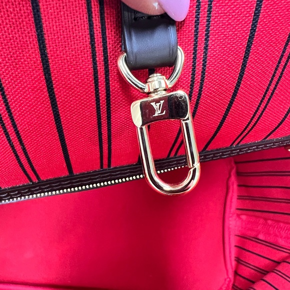 Louis Vuitton Neverfull MM Damier Ebene Tote - NEW - Picture 14 of 16